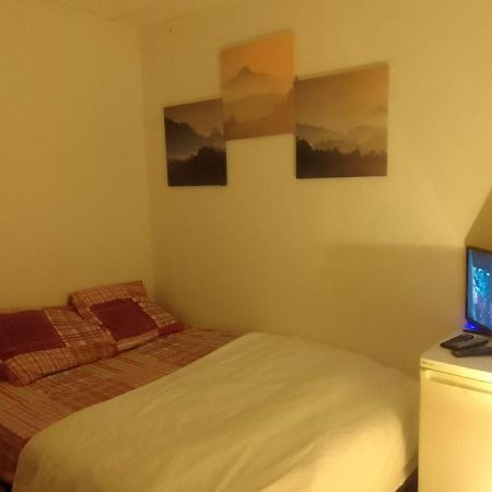 Simple Colocation Rooms Garges-lès-Gonesse Exteriér fotografie